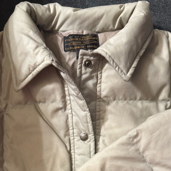 Filson Women’s Waxed Down Insulated Barn Coat - Picture 8 of 8